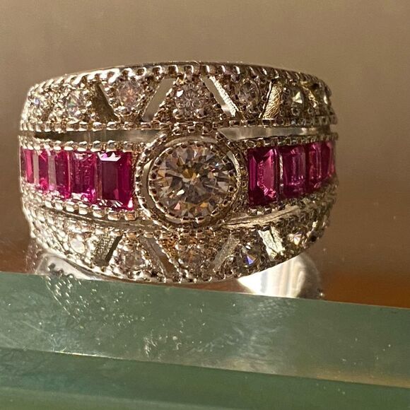 Beautiful pink sapphire and white Diamond stone women’s statement ring size 8 - Picture 3 of 12